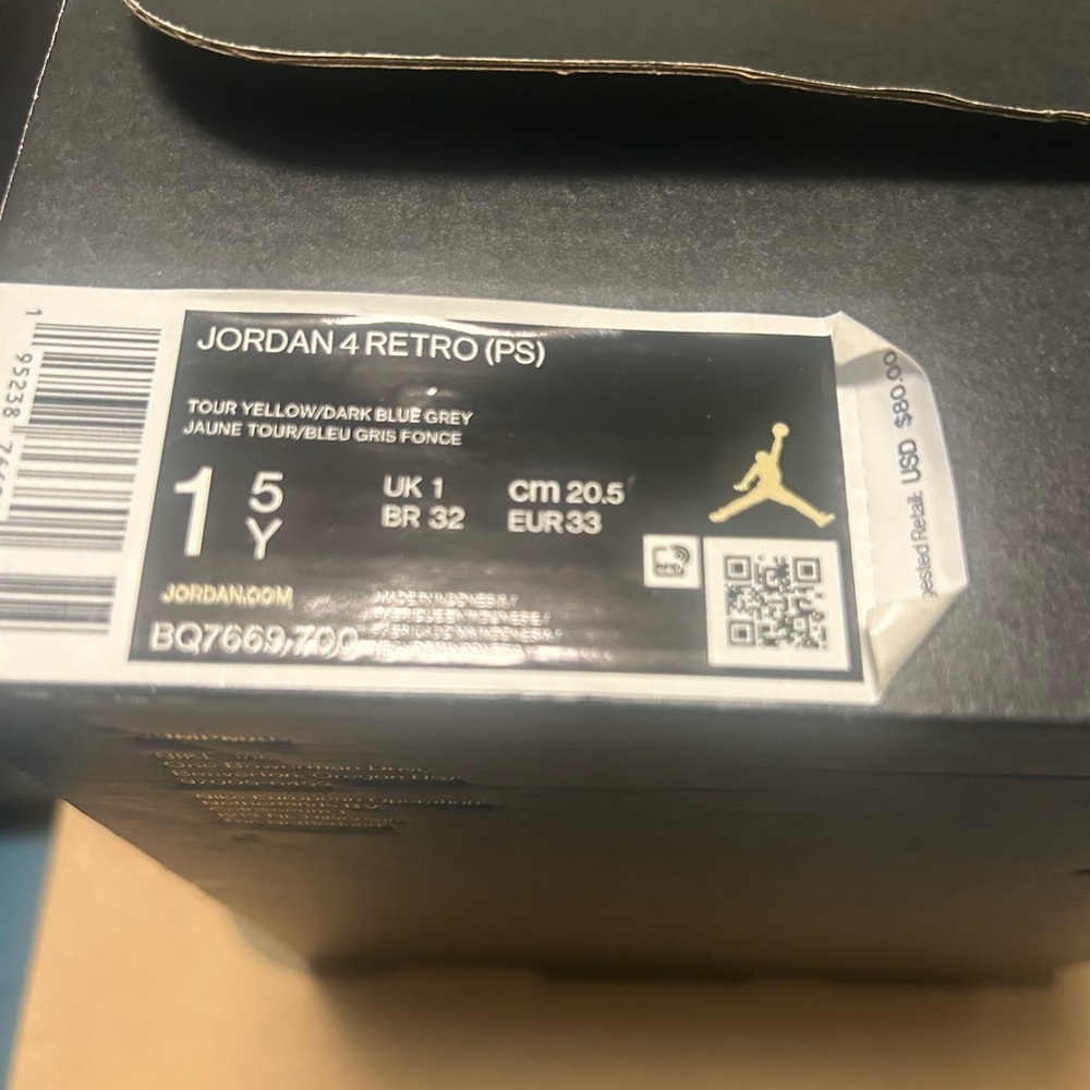 Jordan 4 - Picture 10 of 10
